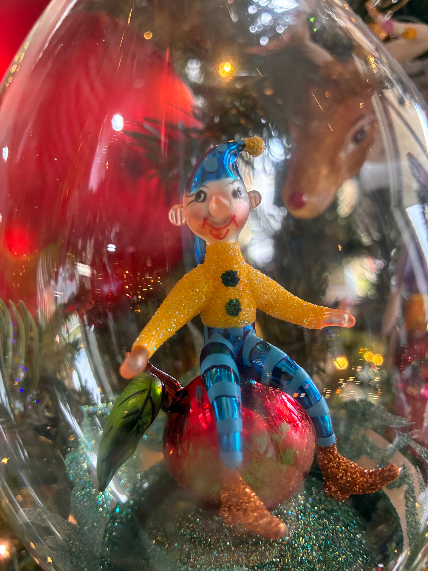 GLOBE WITH JESTER Morawski