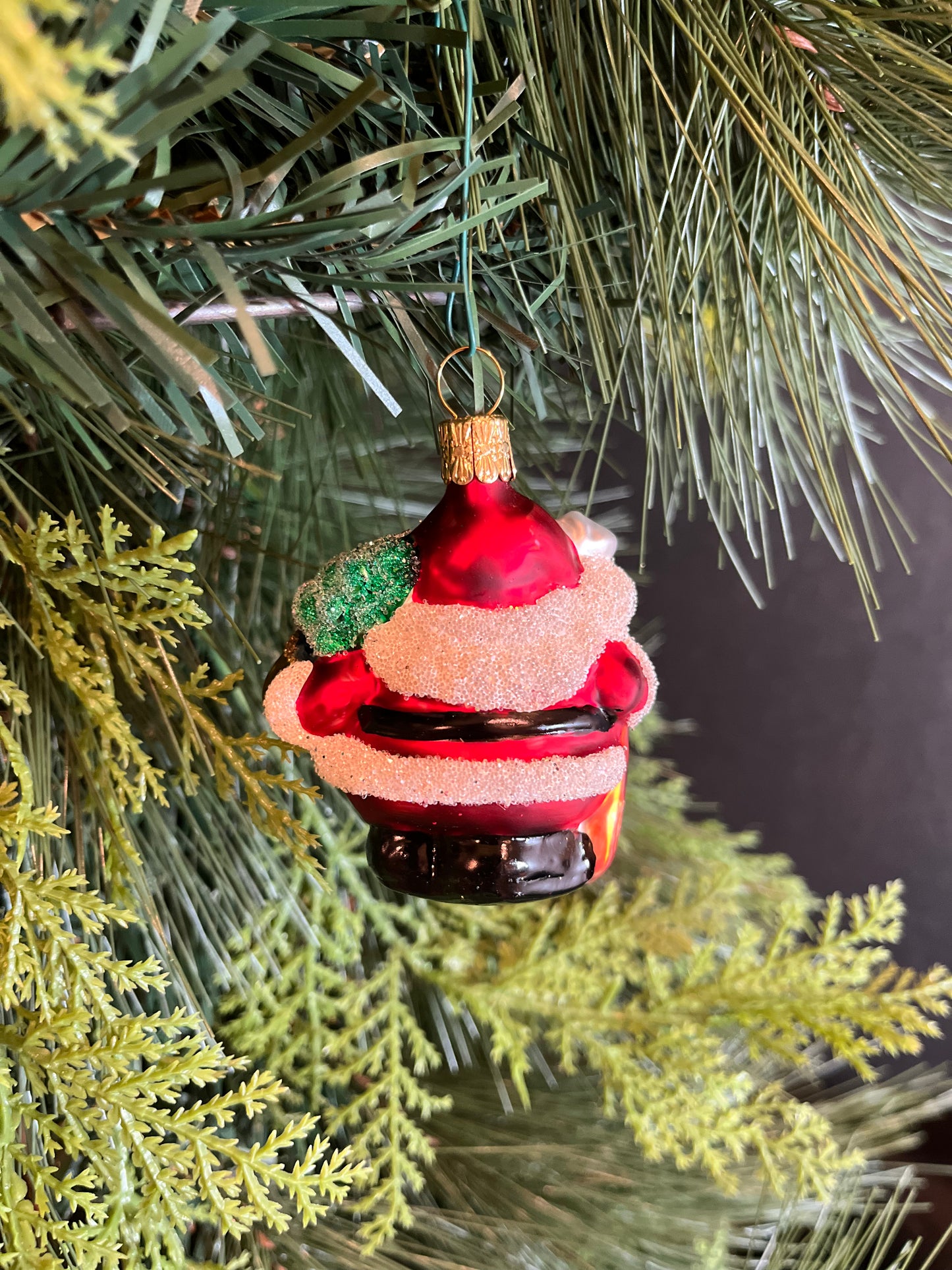 ChristmasJules Little Santa with Christmas Tree Nugget