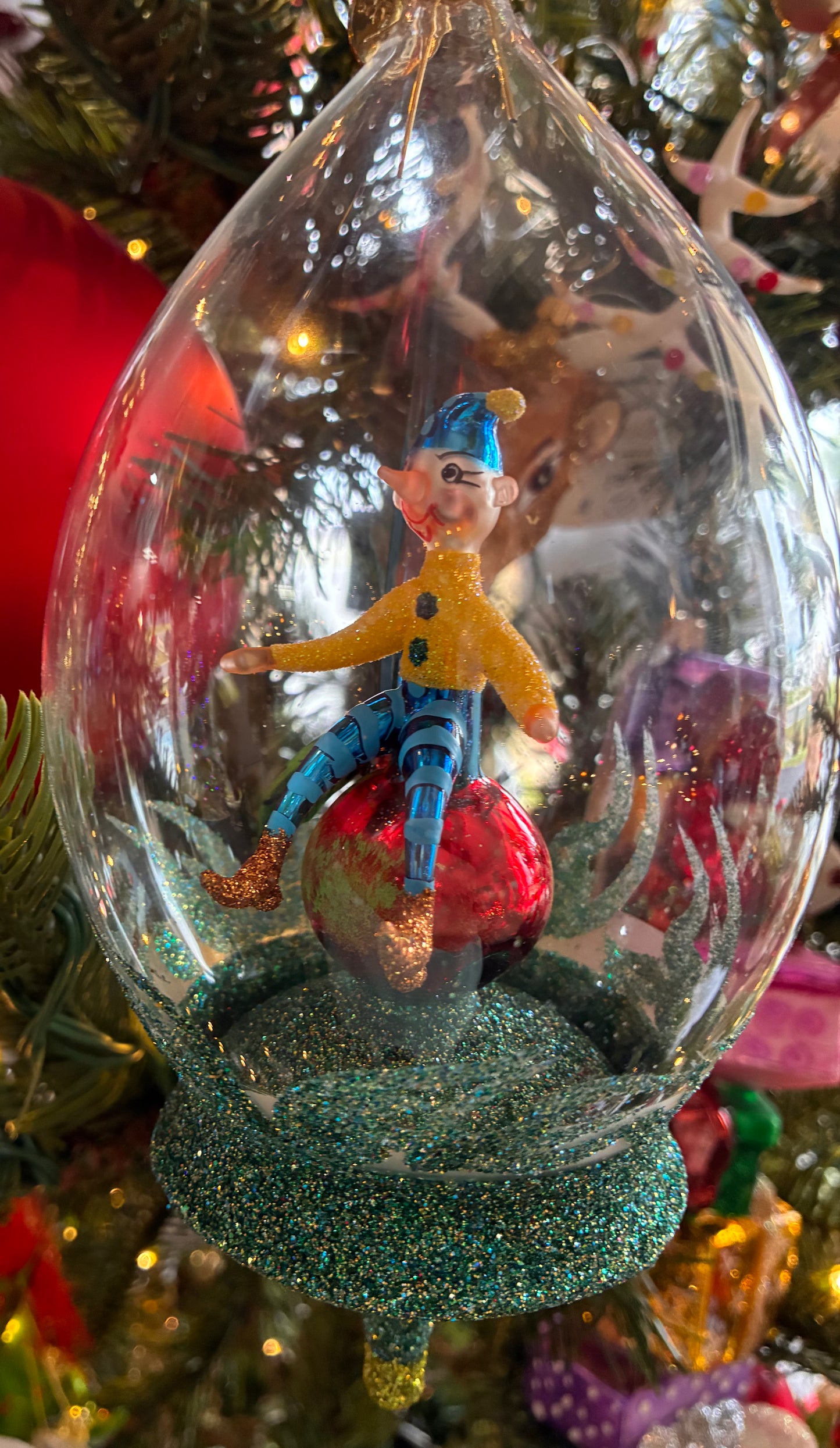 GLOBE WITH JESTER Morawski