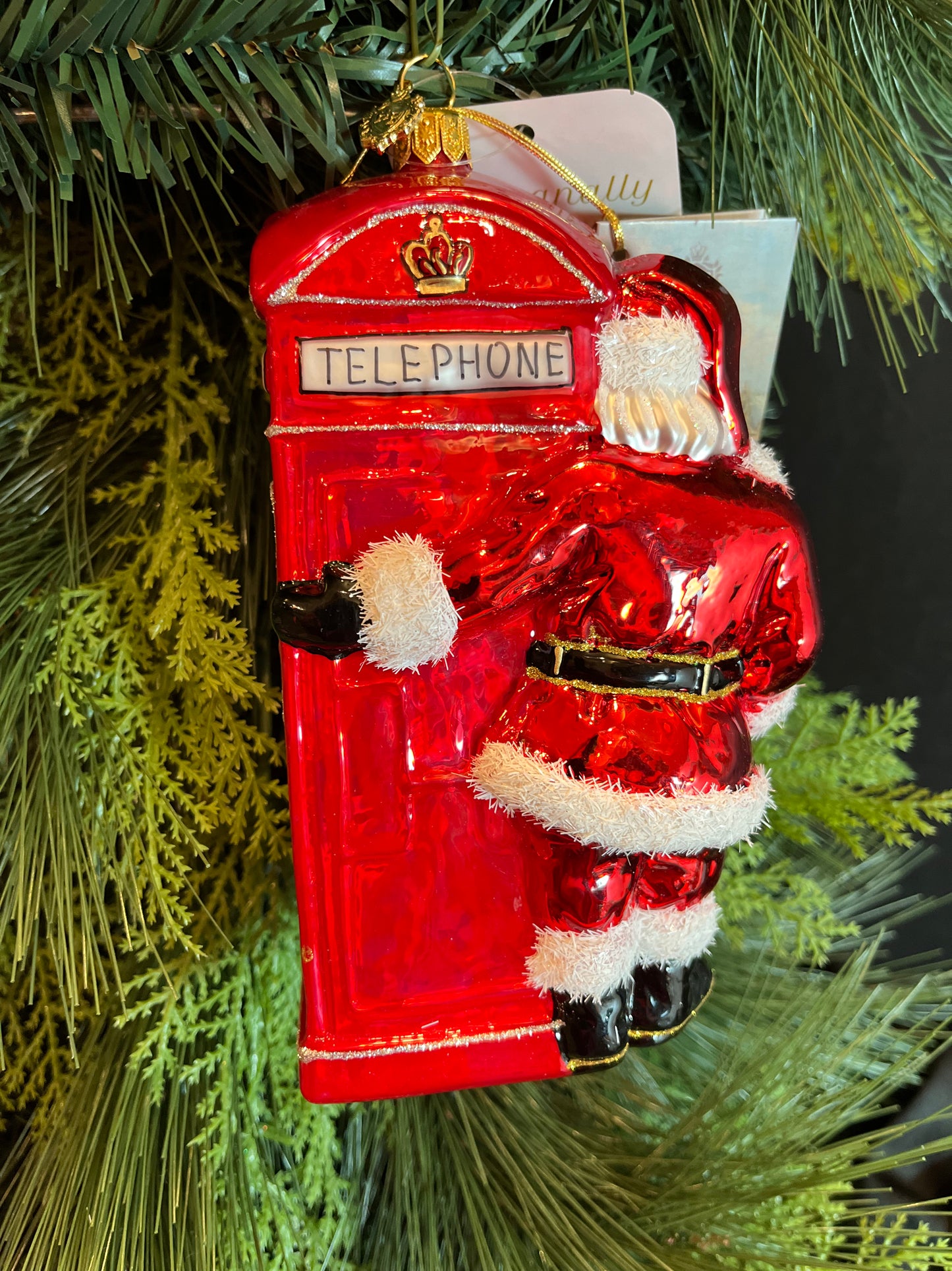 Huras Family for ChristmasJules Santa in London