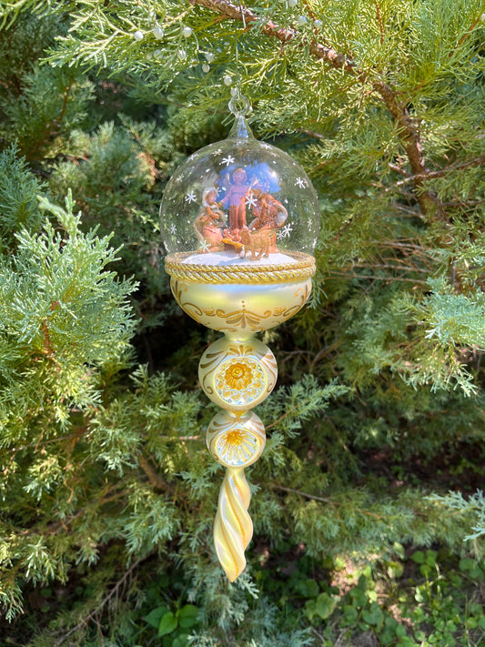 ChristmasJules Gran Cupola Presepio Bianco - Holy Family Nativity