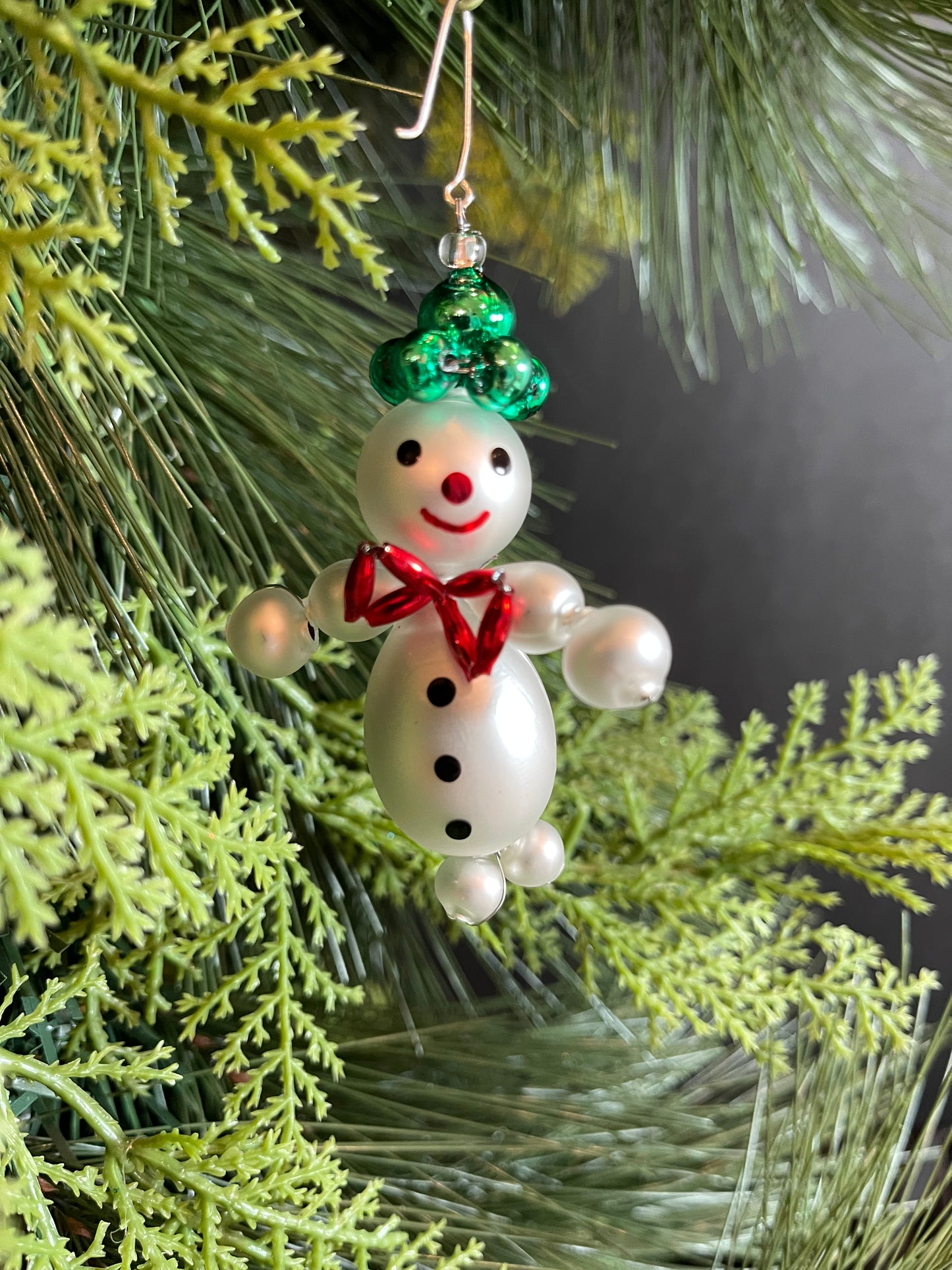 Bowtie Snowman - Czech Beaded CJ Nugget